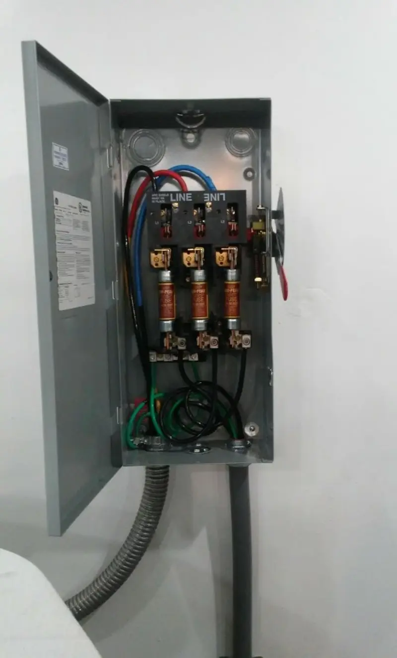 Three-phase disconnect switch installed for Electrical Wiring & Rewiring in Lantana